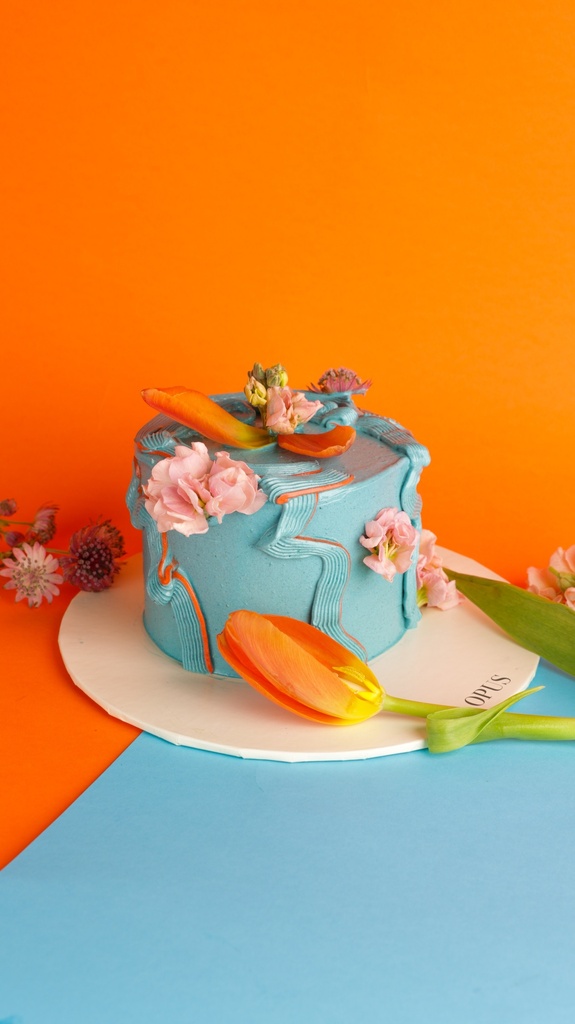 Elegant Tropical Mini Cake